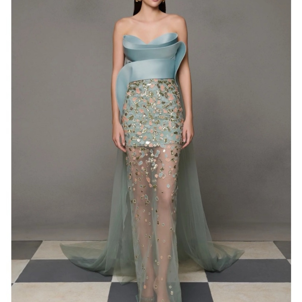 Elegant Strapless Blue Evening Gown